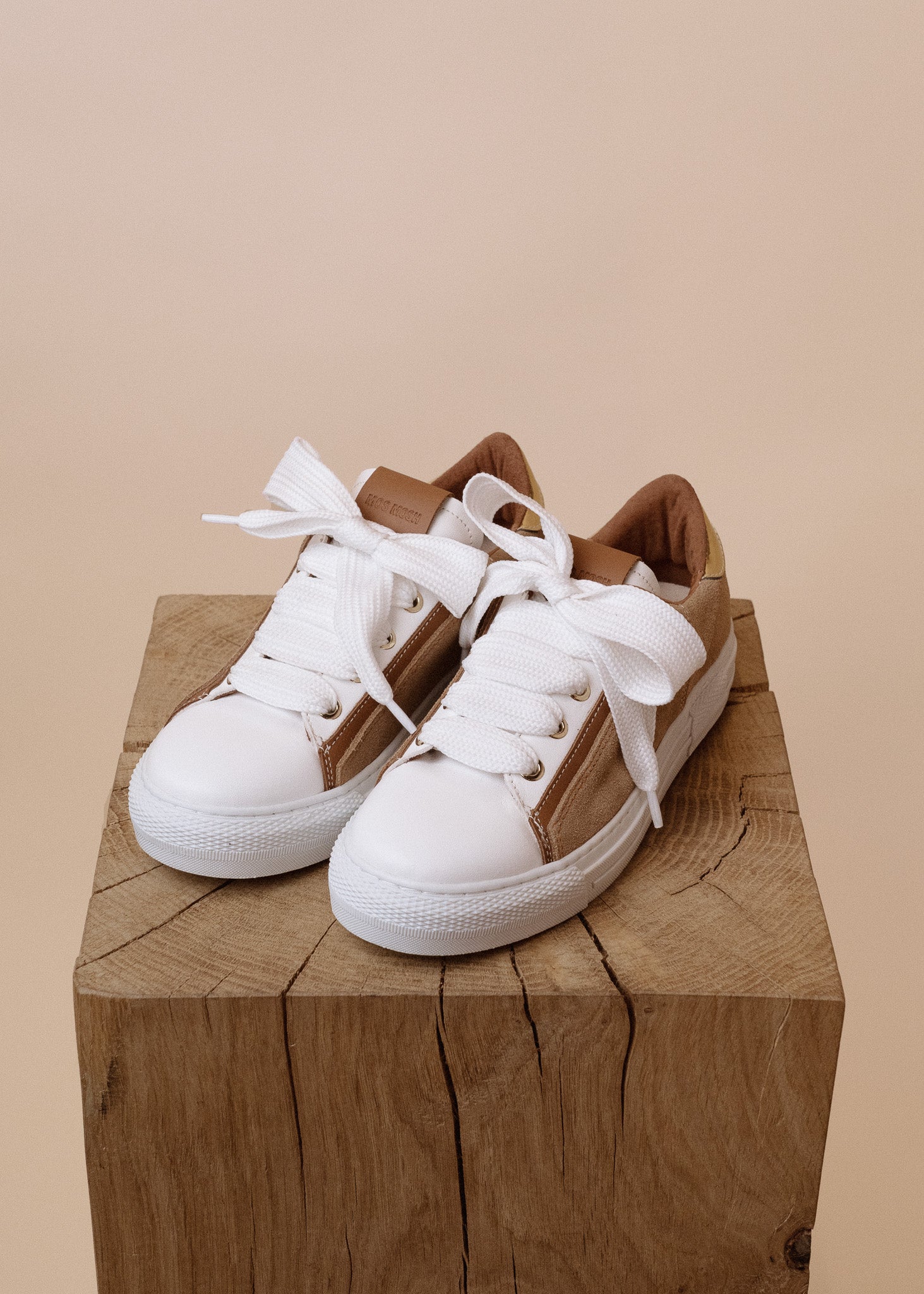 Modelshot / Cinnamon Swirl / Detail